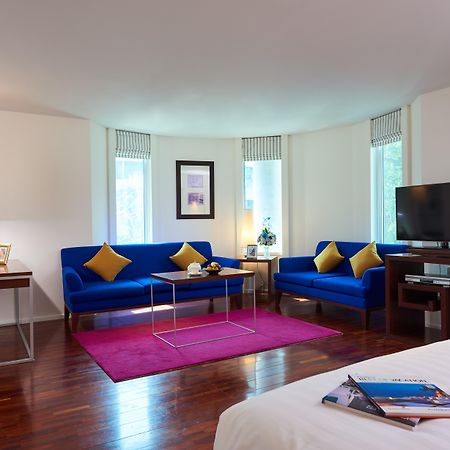 Triple Two Silom Hotell Bangkok Eksteriør bilde