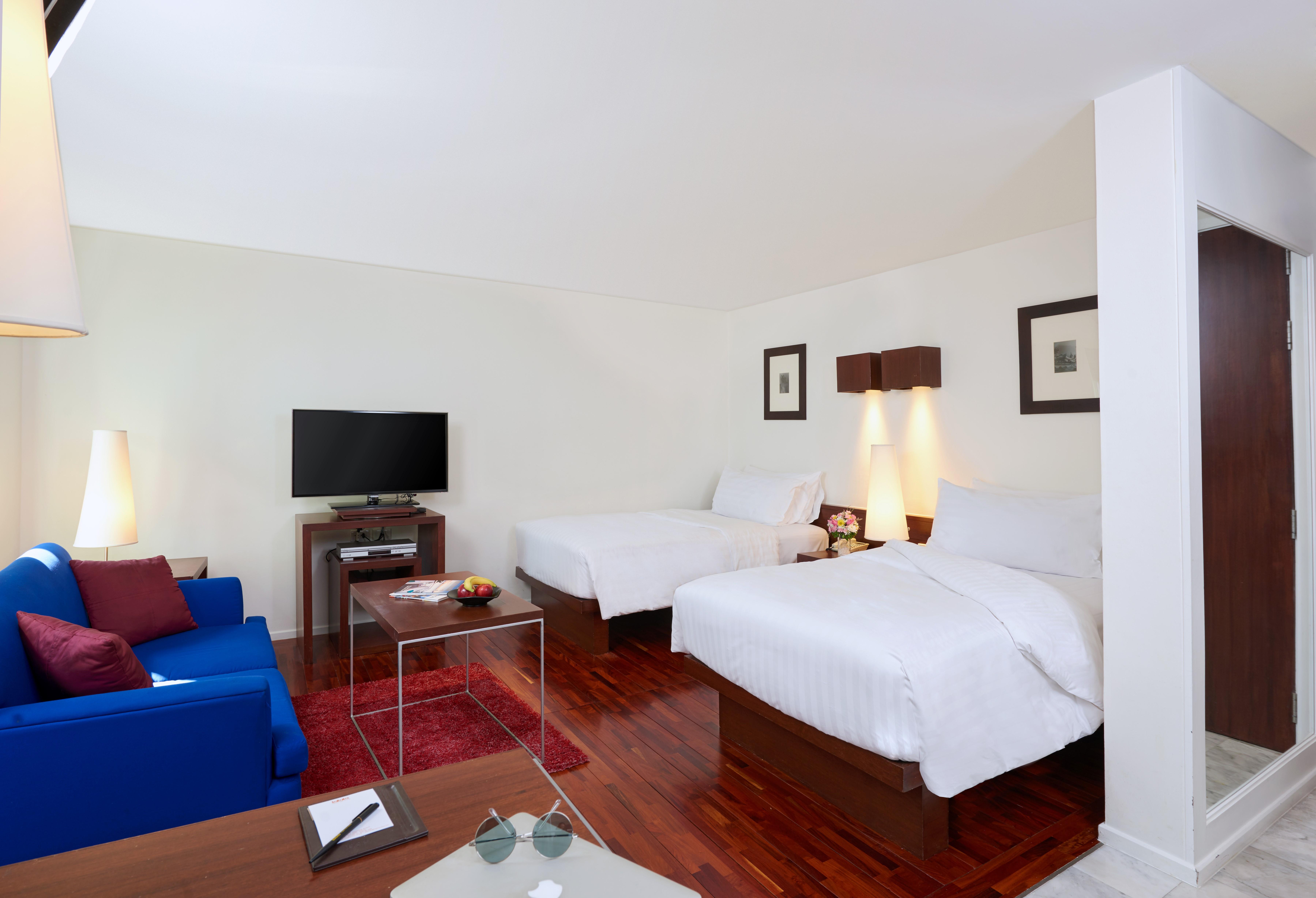 Triple Two Silom Hotell Bangkok Eksteriør bilde