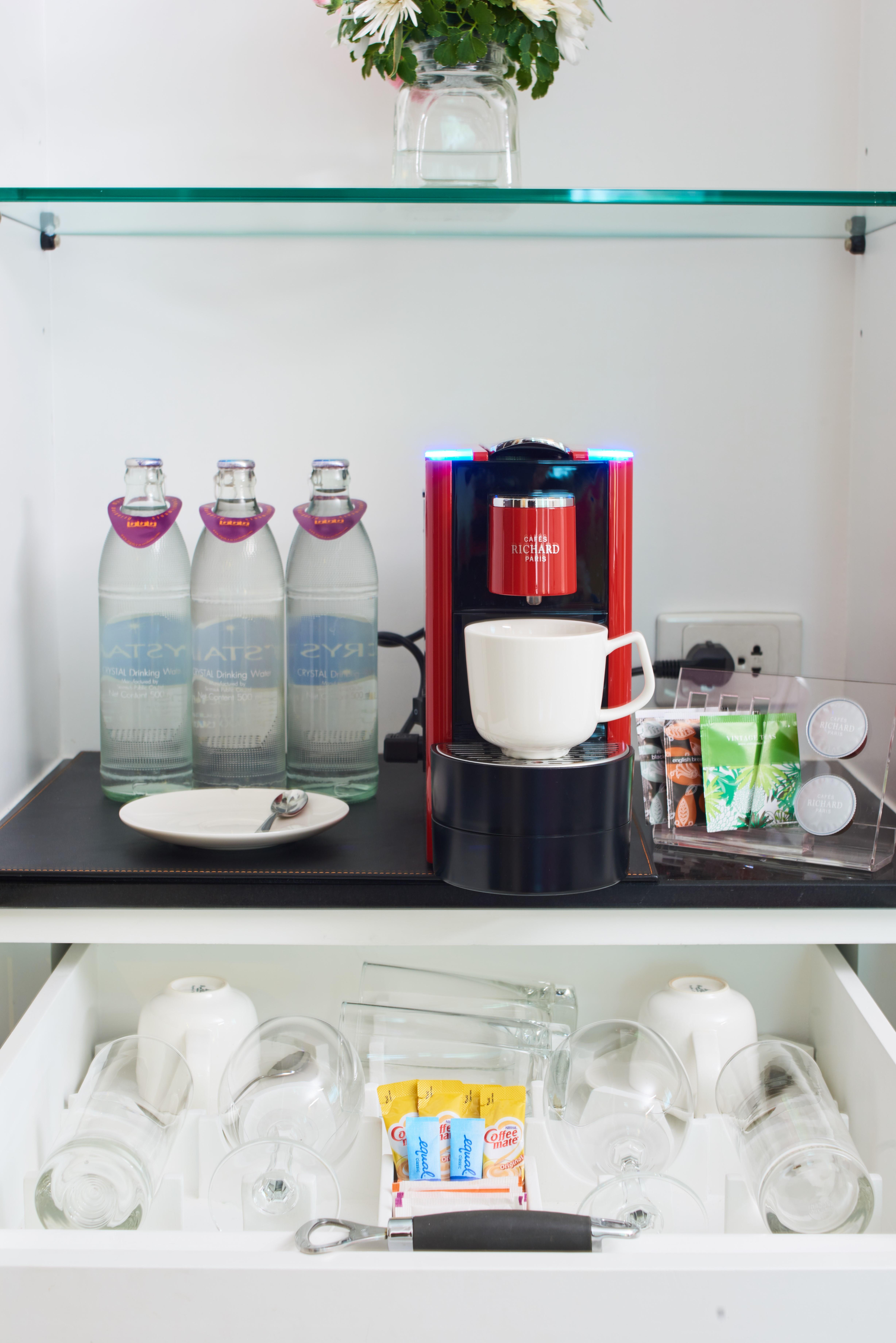Triple Two Silom Hotell Bangkok Eksteriør bilde