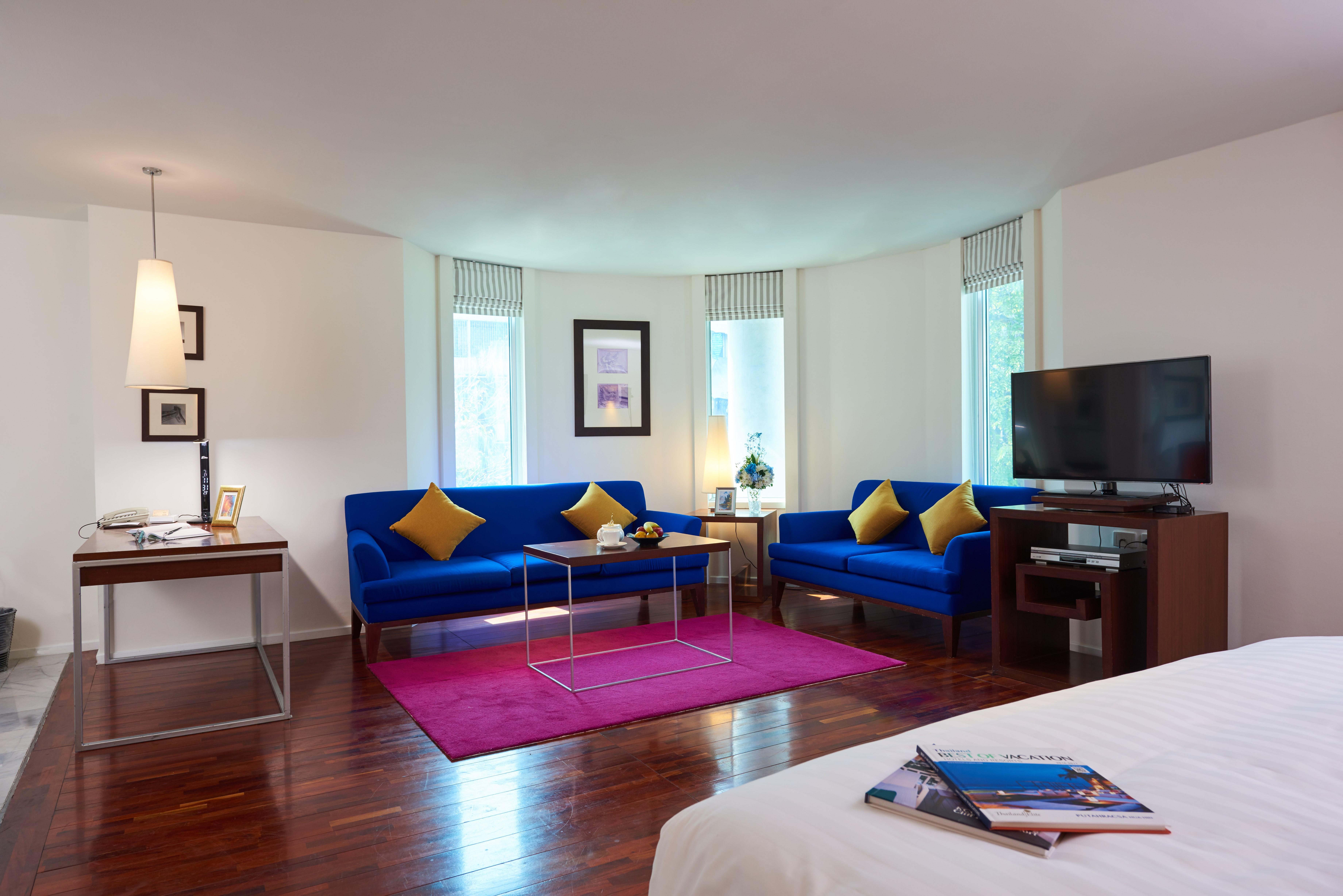 Triple Two Silom Hotell Bangkok Eksteriør bilde