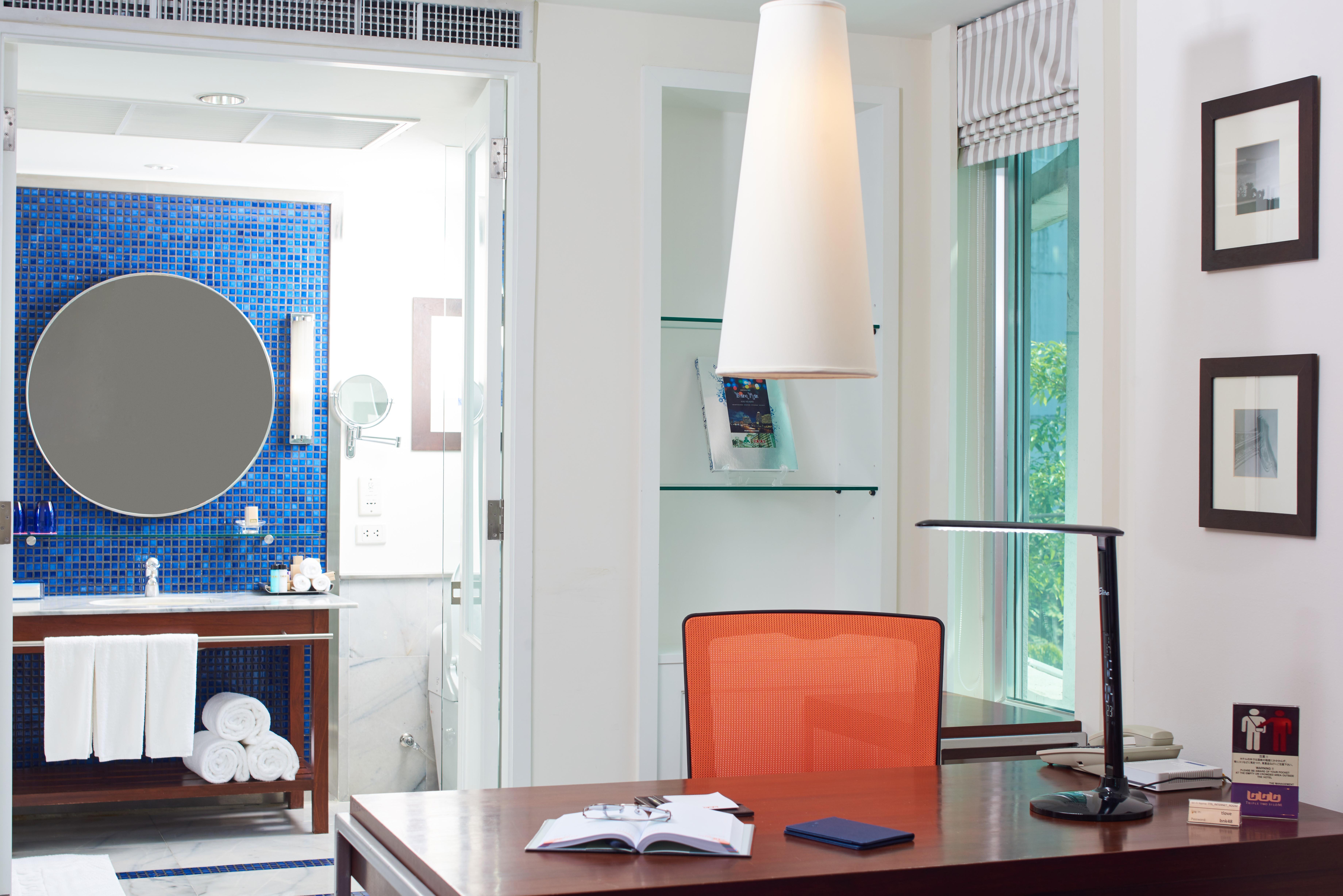 Triple Two Silom Hotell Bangkok Eksteriør bilde