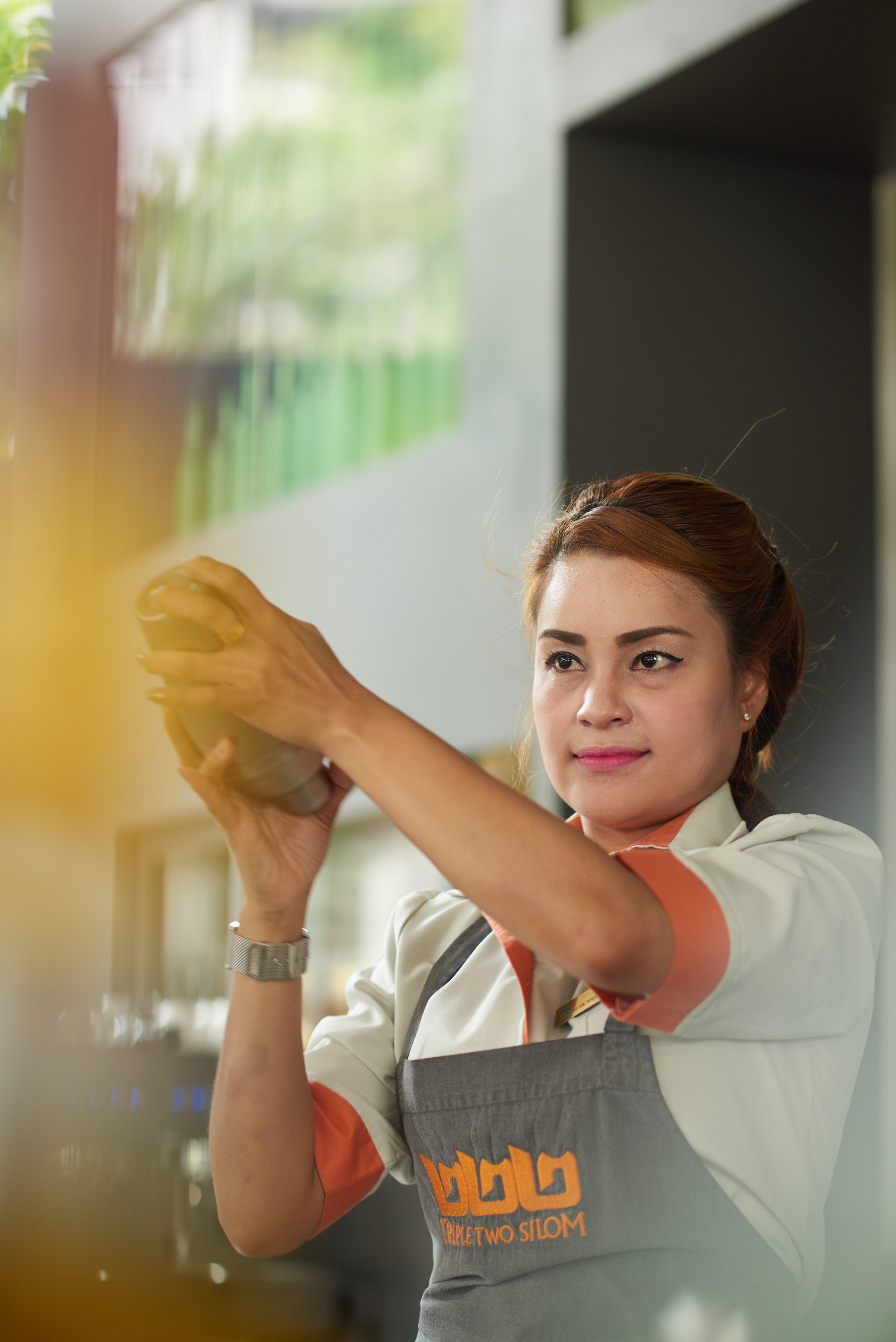 Triple Two Silom Hotell Bangkok Eksteriør bilde