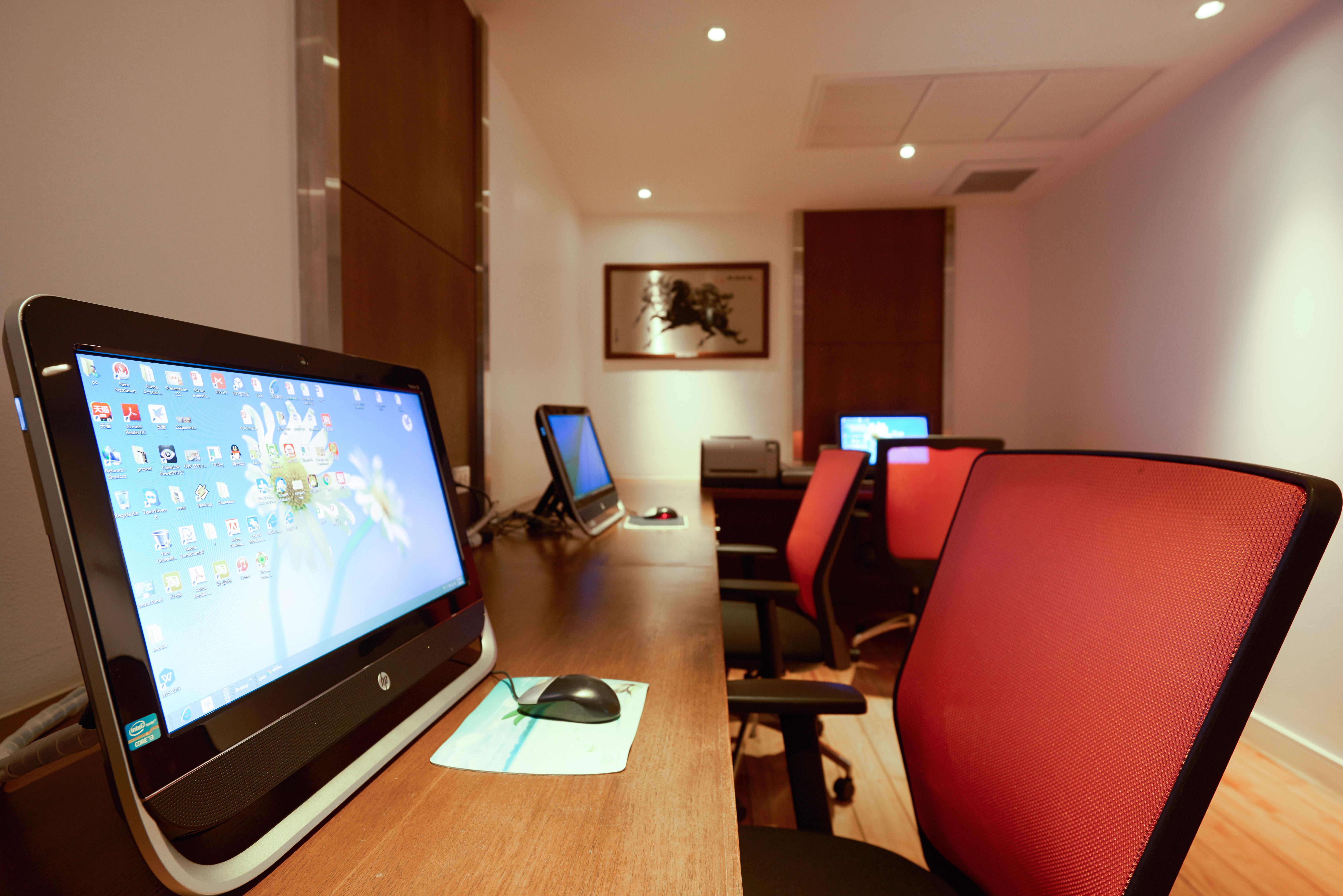 Triple Two Silom Hotell Bangkok Eksteriør bilde