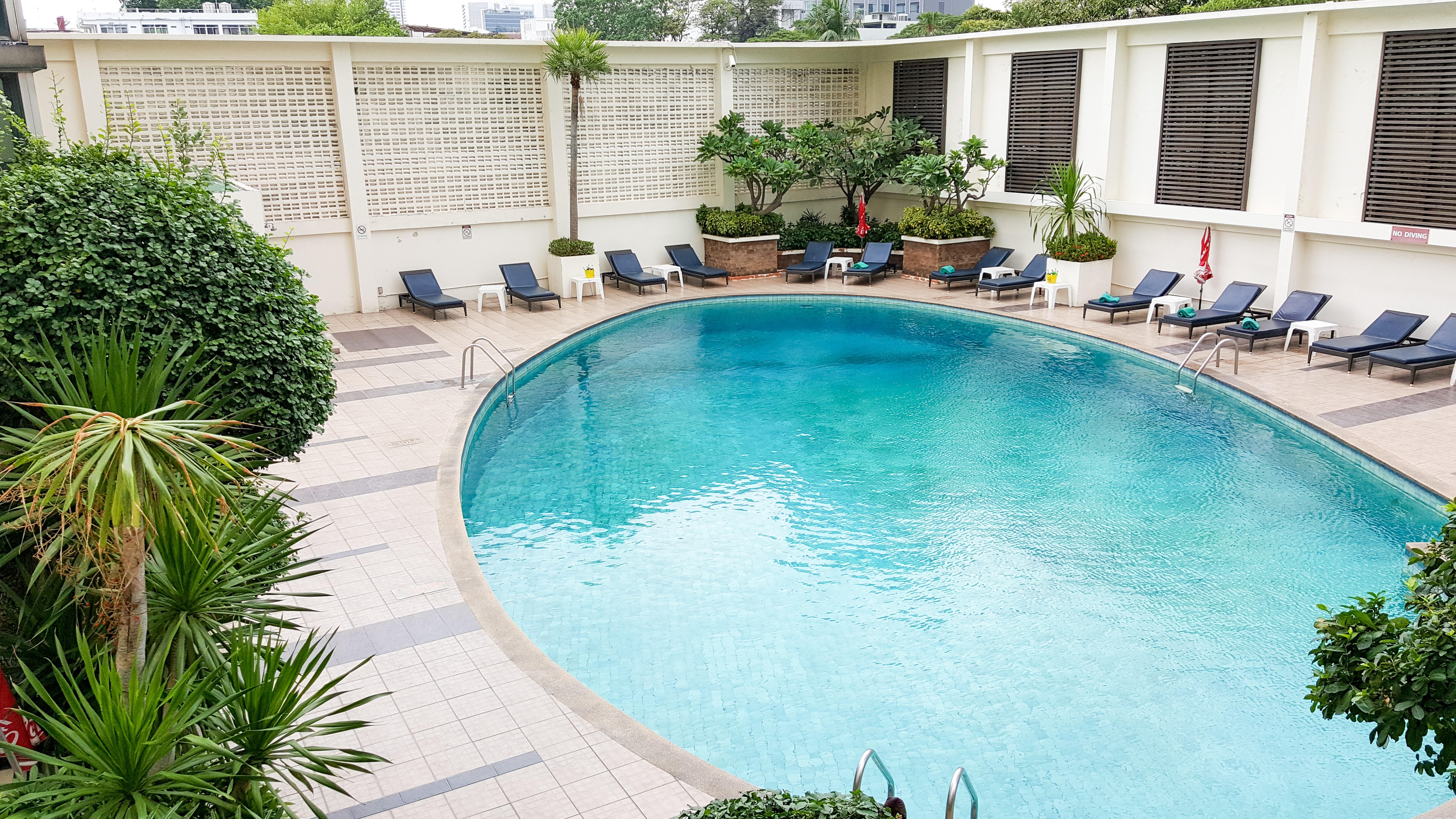 Triple Two Silom Hotell Bangkok Eksteriør bilde