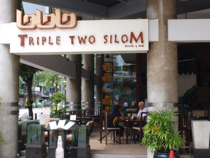 Triple Two Silom Hotell Bangkok Eksteriør bilde
