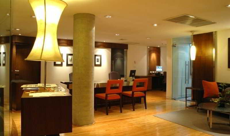 Triple Two Silom Hotell Bangkok Eksteriør bilde